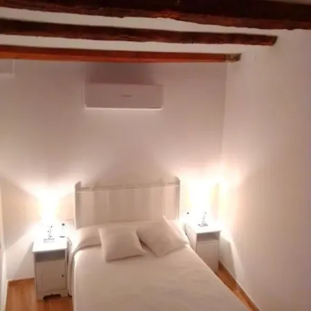 Atic La Llotja Апартаменты *